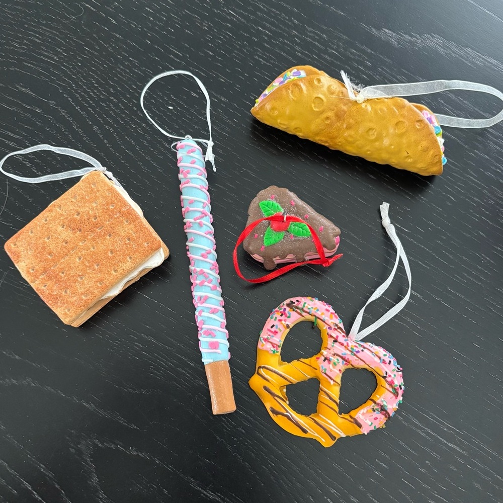 Festive Pink & Brown Dessert Ornament Set - Holiday Hanging Decor